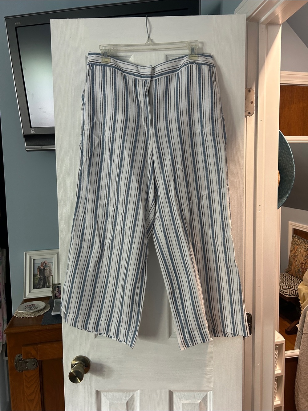 LOFT Navy and White Vertical Stripe Cropped Pants